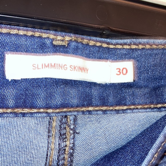 Levi Women Slimming Skinny Jeans Size 30 - Picture 2 of 5